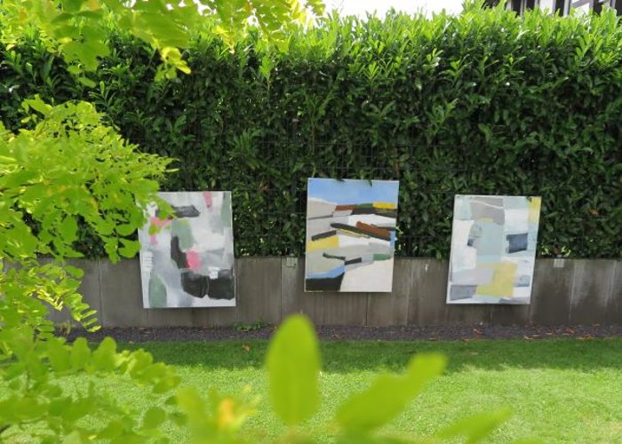Westheide: Im Garten hatten selbst am Zaun Kunstwerke ihren Platz gefunden. (Foto: Gemeinde Wachtberg/mm)