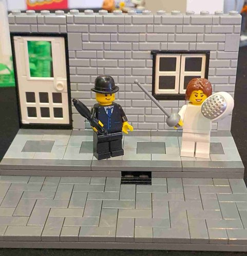 Lego: En miniature – Mit Schirm, Charme und Melone. (Foto: Gemeinde Wachtberg/mf)