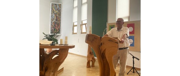 Udo Eschenbach amüsierte erneut mit seinen Gedichten und Kurzgeschichten