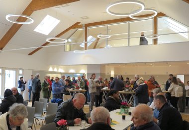 Henseler Hof – die Freude über die Wiederinbetriebnahme war bei den Gästen groß. (Foto: Gemeinde Wachtberg/mm)